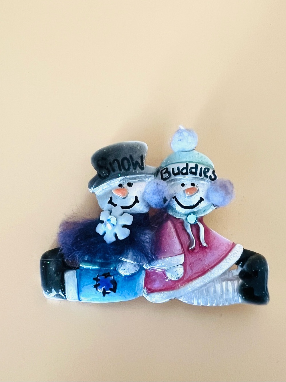Vintage brooch snow bodies Enamel & pewter signed AJMC